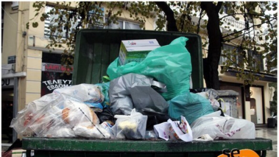 Με ενισχυμένο προσωπικό ασφαλείας καθαρίζει η Θεσσαλονίκη από τα σκουπίδια 